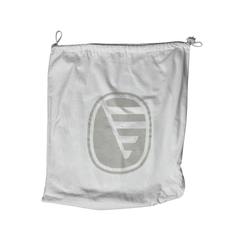 Away Products White Cotton Logo Drawstring Luggage Storage Dust Bag